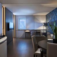 Club King Suite with Living Room 