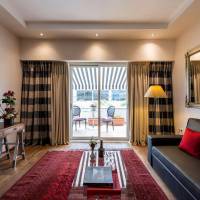 Deluxe King Suite with Balcony