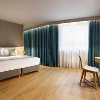 Standard Double Room with Atrium View