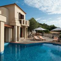 Two-Bedroom Villa Mare - Split Level with Private Pool