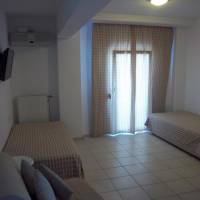 One-Bedroom Apartment with Balcony (5 Adults)