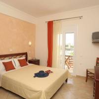 Studio (4 Adults)