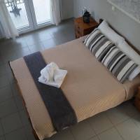 Studio (2 Adults)