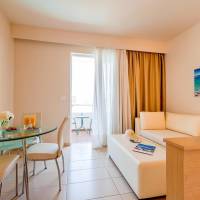 One-Bedroom Suite (2 Adults)