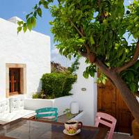 Cottage (5 Adults)
