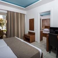 Superior Family Room (2 Adults + 2 Children)