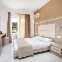 Studio (2 Adults)