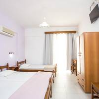 Studio (3 Adults)