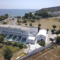 Studio with Sea View and Small Pool 
