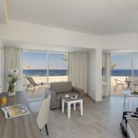 Executive Suite with Sea View (2 Adults + 2 Children)