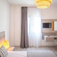 Superior Family Apartment with Side Sea View 