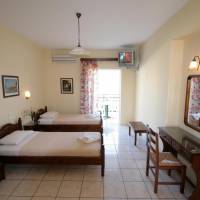 Studio (3 Adults)