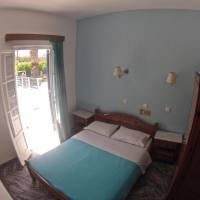 Studio (2 Adults)
