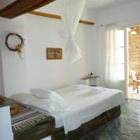 Studio (2 Adults)