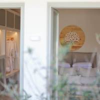 Master Suite Garden View with Private Pool