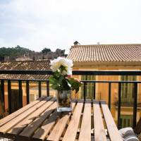 Three-Bedroom Apartment with Balcony - Calle Pedro de Toledo, 1