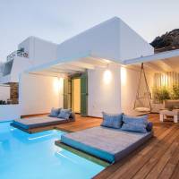 Executive Maisonette with Private Pool and Sea View