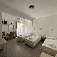 Studio (4 Adults)