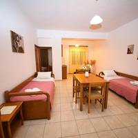One-Bedroom Apartment (4 Adults)