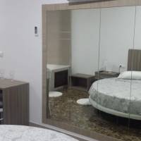 Queen Room with Spa Bath