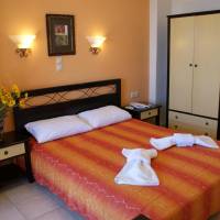 Family Room (2 Adults + 2 Children) with Sea View