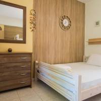 Studio (2 Adults + 2 Children)