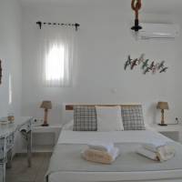 Deluxe One-Bedroom Apartment