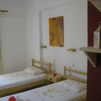 Studio (2 Adults)