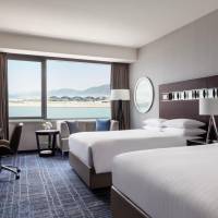 2 Double Beds, Sea View, Room