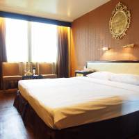 Deluxe Queen or Twin Room with Garden View 