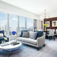 One-Bedroom Executive Suite with Kitchen