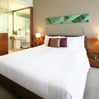 Standard Room with Queen Bed