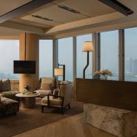 Club Queen Room with Garden View and Executive Lounge Access
