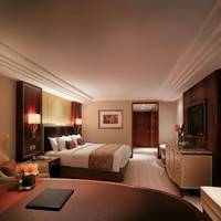 Staycation Offer - Deluxe King Room with HKD 1000 Hotel Credit 