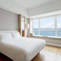 Club Queen Room with Harbour View 