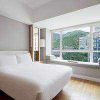 Deluxe Queen Room with City View