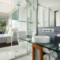 Deluxe Ocean Room, Guest room, 1 King, Ocean view