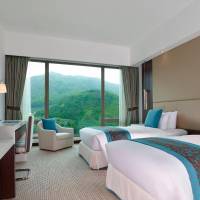 King or Twin Room with Mountain View