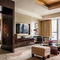 Newly Renovated Premium King Suite with Harbour View