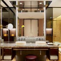 Newly Renovated Deluxe Peak View Room King