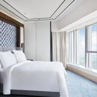 Newly Renovated Grand Harbour View Suite