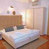 Family Room (2 Adults + 2 Children)