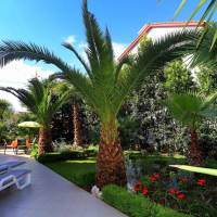 Deluxe Two-Bedroom Apartment with Terrace and Private Garden