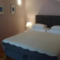 One-Bedroom Apartment with Terrace and Sea View (2-4 Adults)