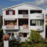 Comfort Two-Bedroom Apartment with Sea View