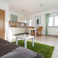Comfort One-Bedroom Apartment with Balcony and Sea View