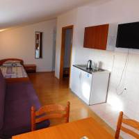 One-Bedroom Apartment (4 Adults)