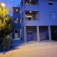 One-Bedroom Apartment with Balcony