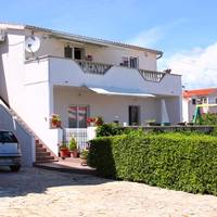 Deluxe Two-Bedroom Apartment with Balcony and Sea View