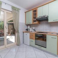 Apartment (5 Adults)